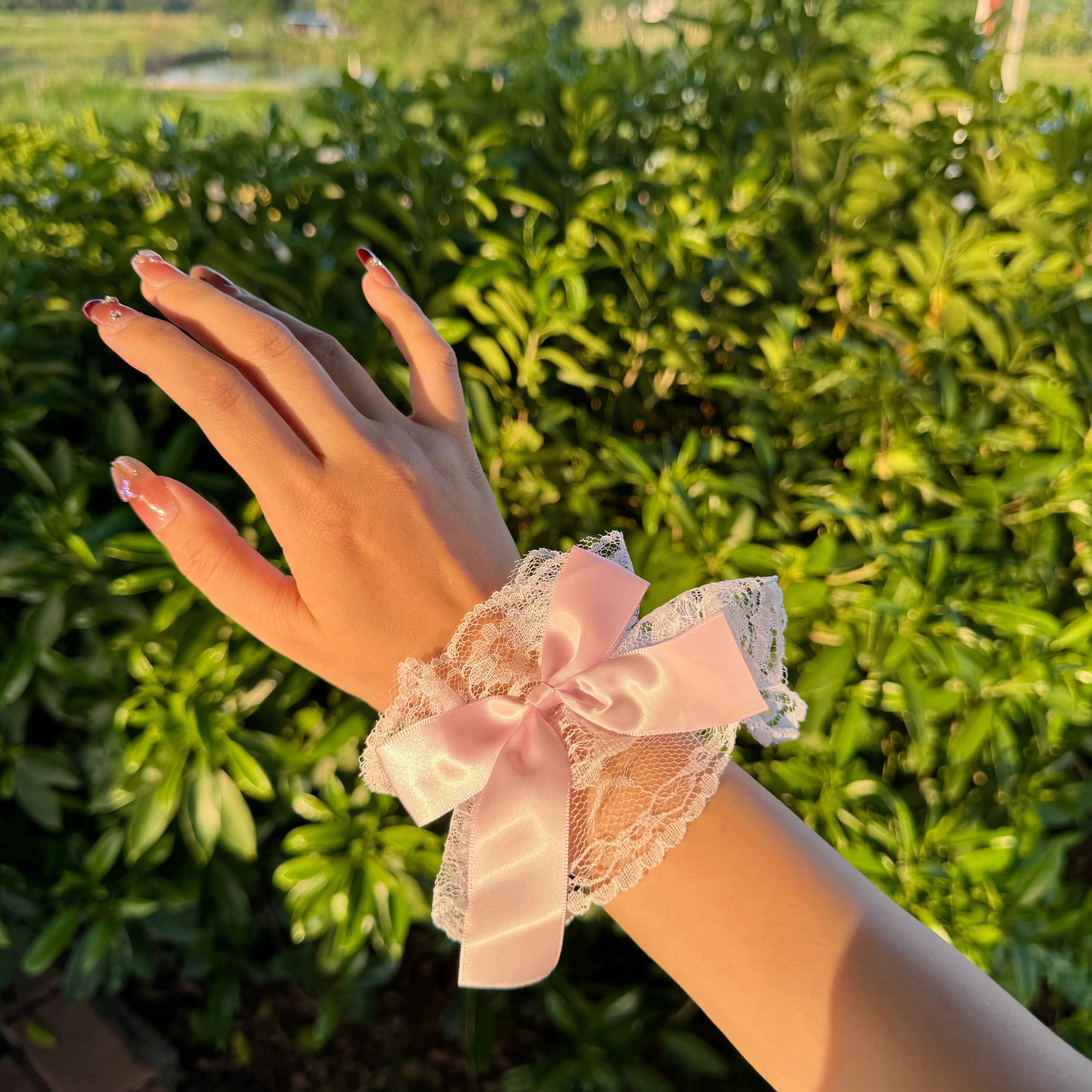 Lace Lolita Wrist Cuffs with Ruffle Trim | Model Coord Styling View | Aurora Lolita Lace Lolita Wrist Cuffs with Ruffle Trim - model coord styling view for Classic / Sweet Lolita coords