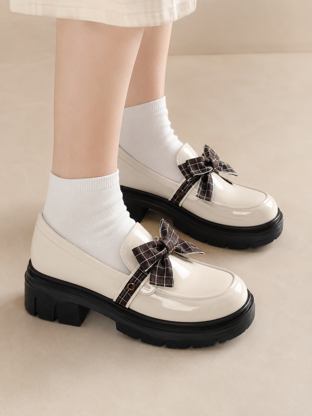 White Bow Platform Mary Jane Lolita Loafers | Model Coord Styling View | Aurora Lolita White Bow Platform Mary Jane Lolita Loafers - model coord styling view for Sweet / Classic Lolita coords