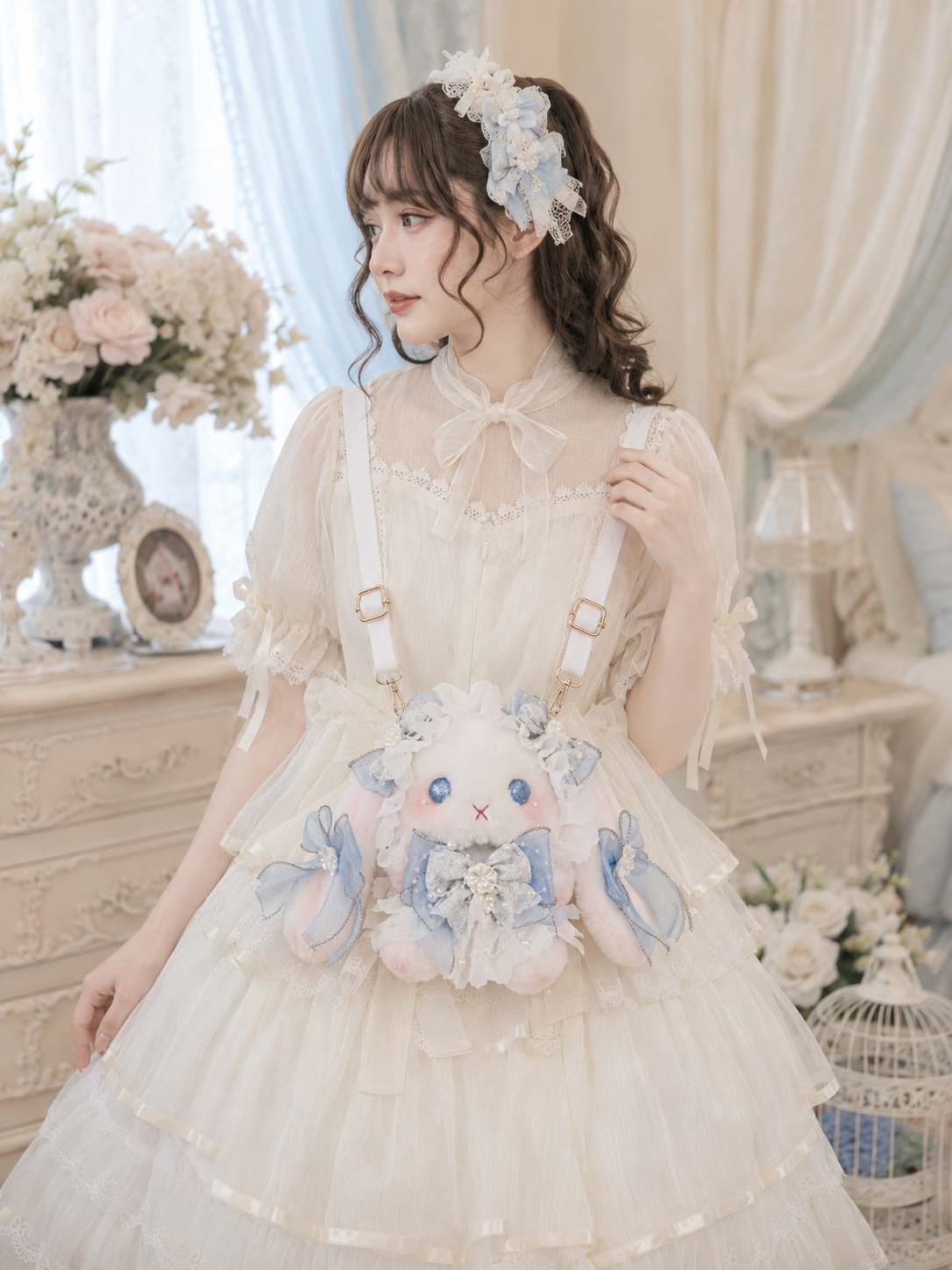 Ivory Blue Bow Plush Lolita Shoulder Bag - trim and texture close-up for sweet ivory blue Lolita outfit