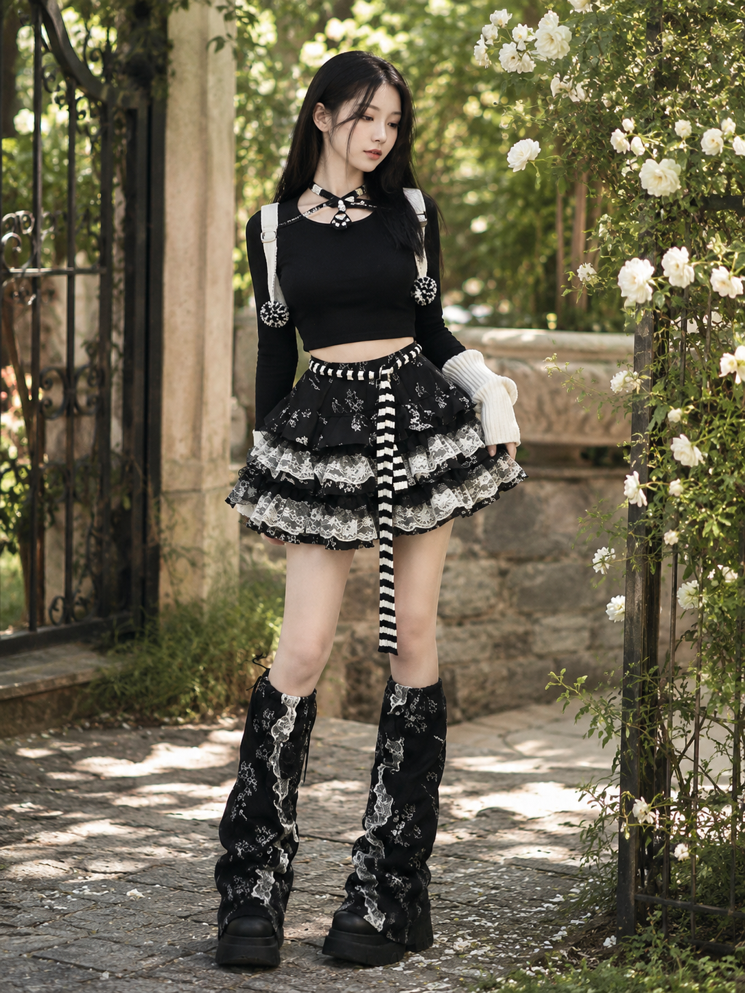 Black Harajuku Y2K Gothic Lace Cake Skirt | Side Or Worn Angle | Aurora Lolita Black Harajuku Y2K Gothic Lace Cake Skirt - side or worn angle for black harajuku y2k gothic lace Lolita outfit