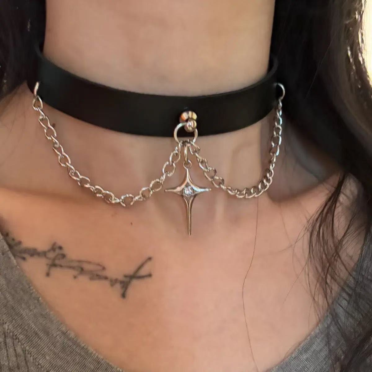 Black Heart Chain Gothic Lolita Choker | Alternate Angle | Aurora Lolita Black Heart Chain Gothic Lolita Choker - alternate angle for black gothic heart chain choker Lolita outfit