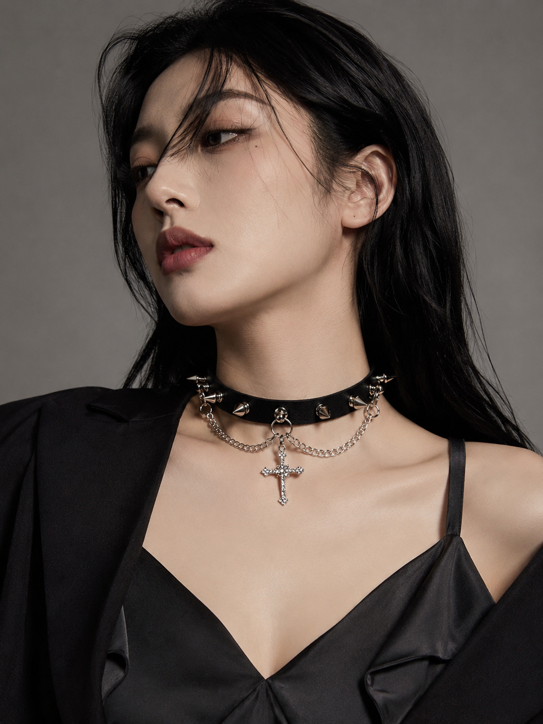 Black Velvet Bow Gothic Lolita Choker | Scale And Wearing Reference | Aurora Lolita Black Velvet Bow Gothic Lolita Choker - scale and wearing reference for black velvet bow choker Lolita outfit