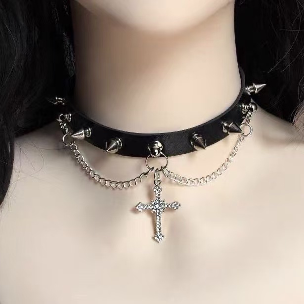 Black Velvet Bow Gothic Lolita Choker | Alternate Angle | Aurora Lolita Black Velvet Bow Gothic Lolita Choker - alternate angle for black velvet bow choker Lolita outfit